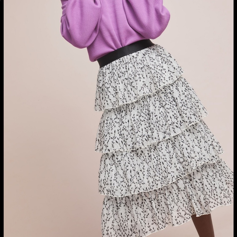 Anthropologie grace skirt NWT 🌟🌟 size small